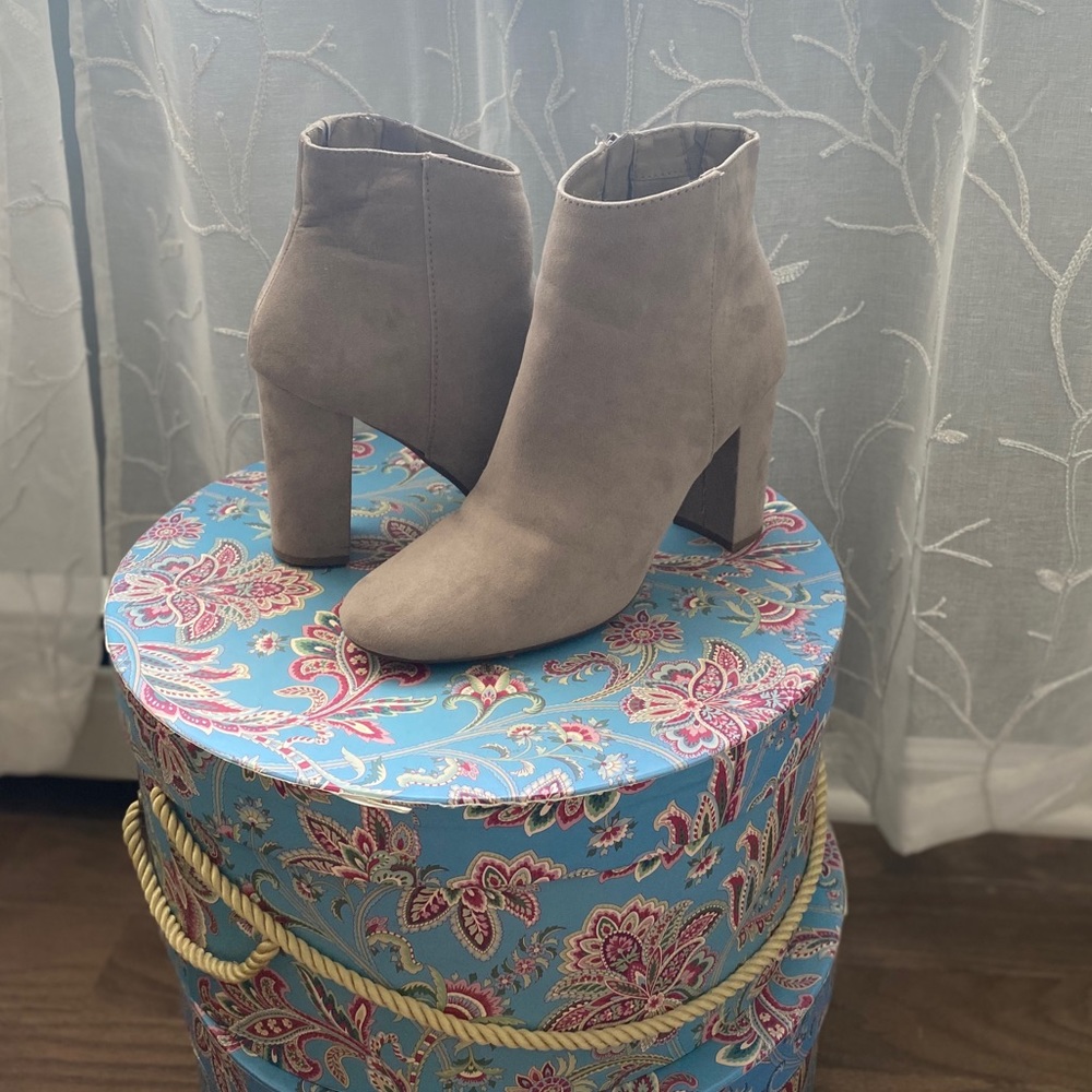 Beige/Taupe Heeled Booties with zipper